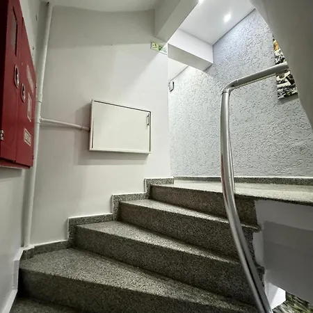 塔克西姆伊斯提克拉尔套房酒店