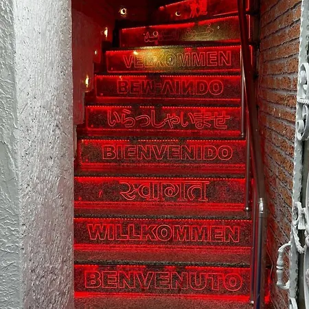 塔克西姆伊斯提克拉尔套房酒店 酒店