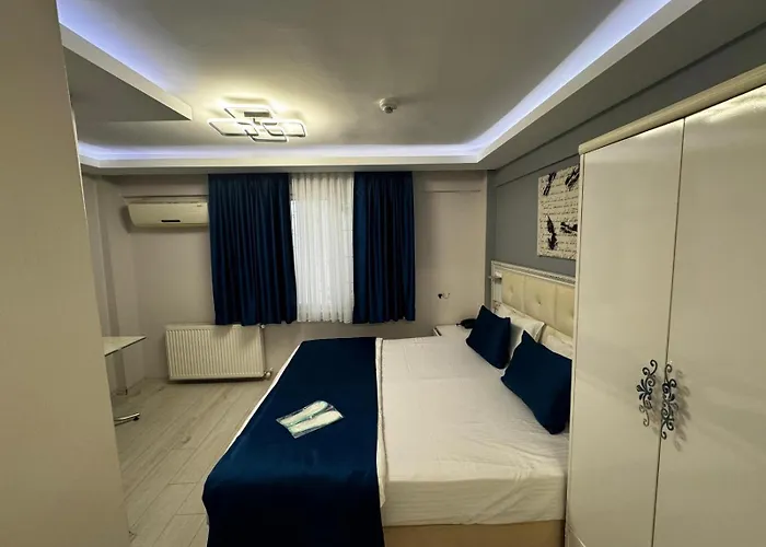 Hotel Taksim Istiklal 3*